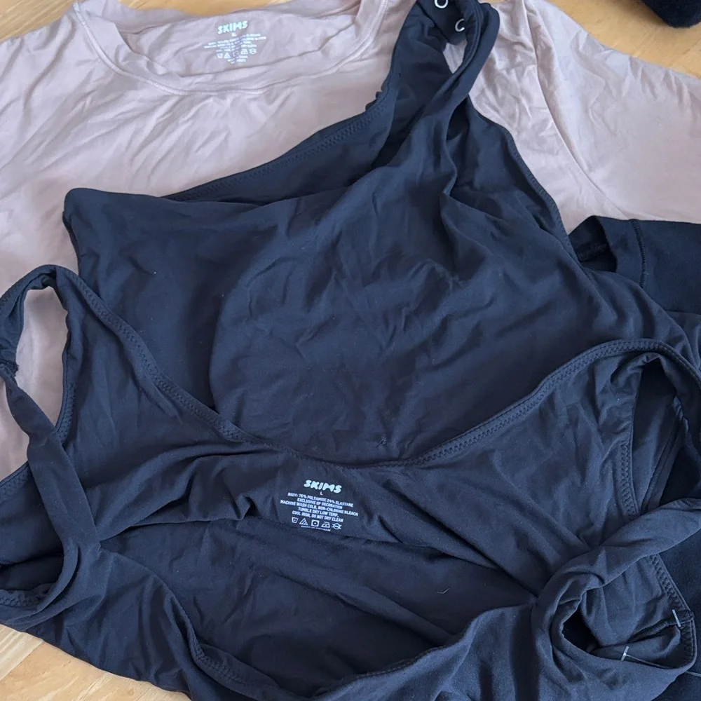 SKIMS bundle includes